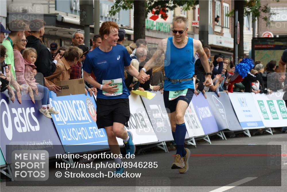 21.09.2025 - PSD Bank Halbmarathon Strokosch-Dieckow http://msf.ph/oto/8946285 21.09.2025 12:03:02 Ziel 1664, 2629, 3113, 3965, 3986 meine-sportfotos.de