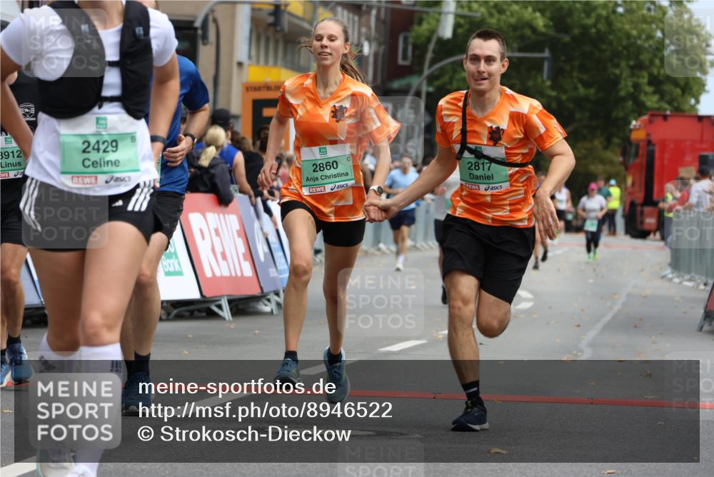 21.09.2025 - PSD Bank Halbmarathon Strokosch-Dieckow http://msf.ph/oto/8946522 21.09.2025 12:13:19 Ziel 2429, 2817, 2860, 3126, 3534, 3912 meine-sportfotos.de