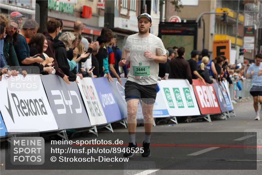21.09.2025 - PSD Bank Halbmarathon Strokosch-Dieckow http://msf.ph/oto/8946525 21.09.2025 12:13:27 Ziel 2410, 2817, 2860, 3126, 3444, 3698, 3912, 3987 meine-sportfotos.de