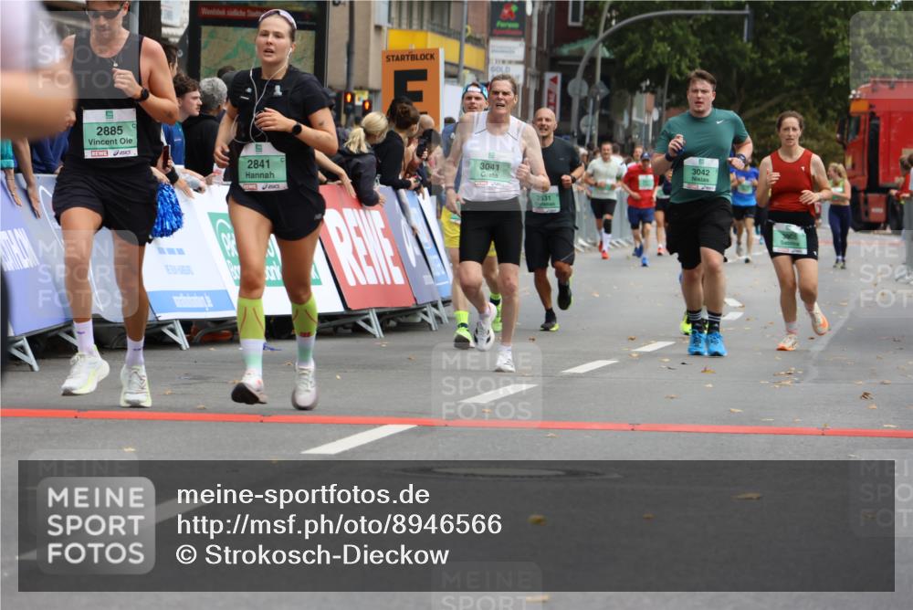 21.09.2025 - PSD Bank Halbmarathon Strokosch-Dieckow http://msf.ph/oto/8946566 21.09.2025 12:13:50 Ziel 1199, 1668, 1669, 1674, 2531, 2841, 2885, 3004, 3041, 3042, 3466, 3540, 3908 meine-sportfotos.de