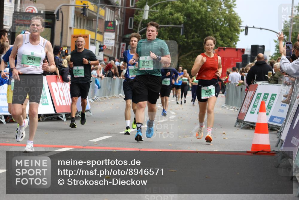21.09.2025 - PSD Bank Halbmarathon Strokosch-Dieckow http://msf.ph/oto/8946571 21.09.2025 12:13:53 Ziel 1199, 1668, 1669, 2531, 2841, 2885, 3004, 3041, 3042, 3466, 3540, 3908 meine-sportfotos.de