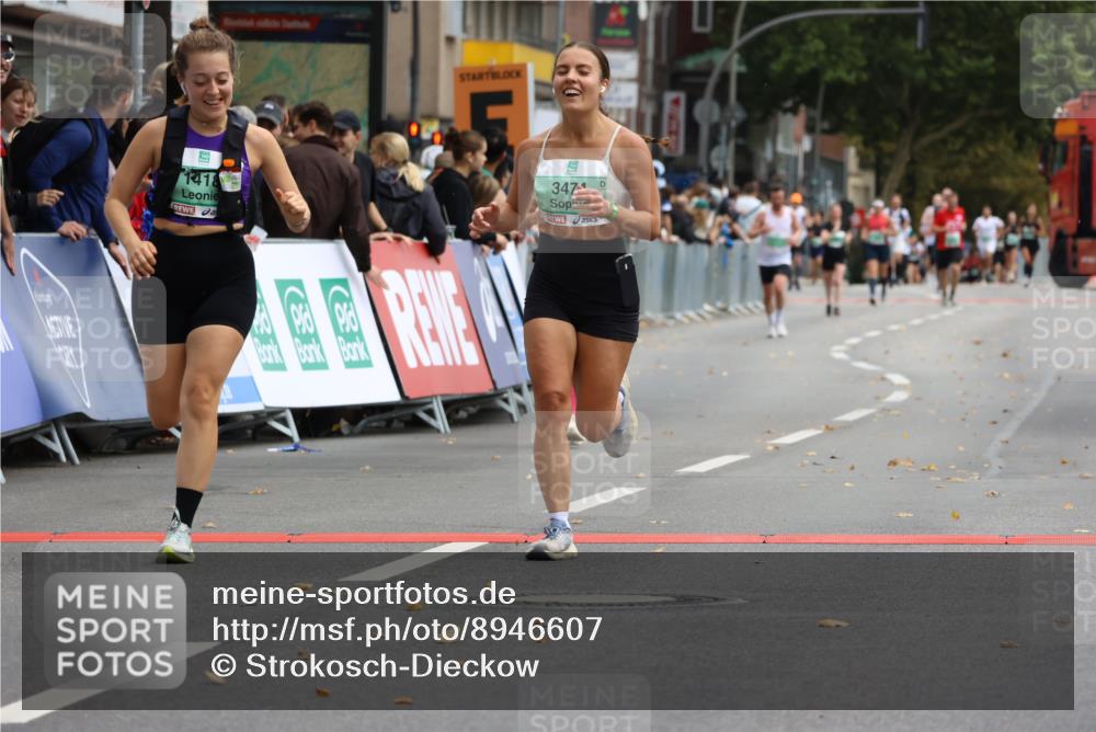21.09.2025 - PSD Bank Halbmarathon Strokosch-Dieckow http://msf.ph/oto/8946607 21.09.2025 12:14:27 Ziel 1418, 1815, 2705, 2865, 3474, 3480 meine-sportfotos.de