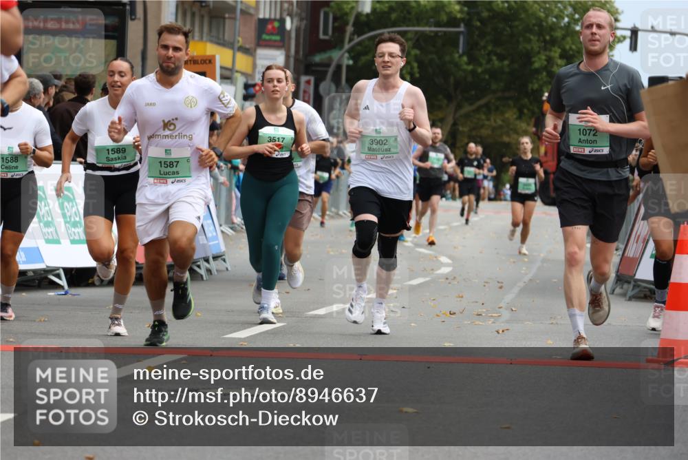 21.09.2025 - PSD Bank Halbmarathon Strokosch-Dieckow http://msf.ph/oto/8946637 21.09.2025 12:15:01 Ziel 1071, 1072, 1384, 1587, 1588, 1589, 1641, 3140, 3191, 3517, 3560, 3902 meine-sportfotos.de