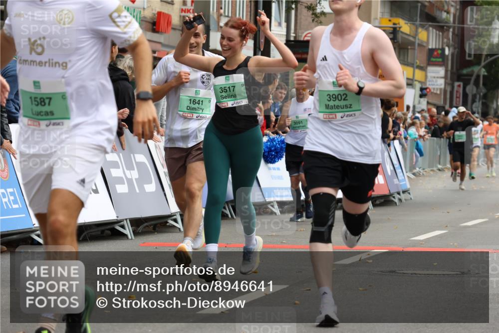 21.09.2025 - PSD Bank Halbmarathon Strokosch-Dieckow http://msf.ph/oto/8946641 21.09.2025 12:15:05 Ziel 1071, 1072, 1384, 1587, 1588, 1589, 1641, 3091, 3140, 3191, 3433, 3517, 3902 meine-sportfotos.de