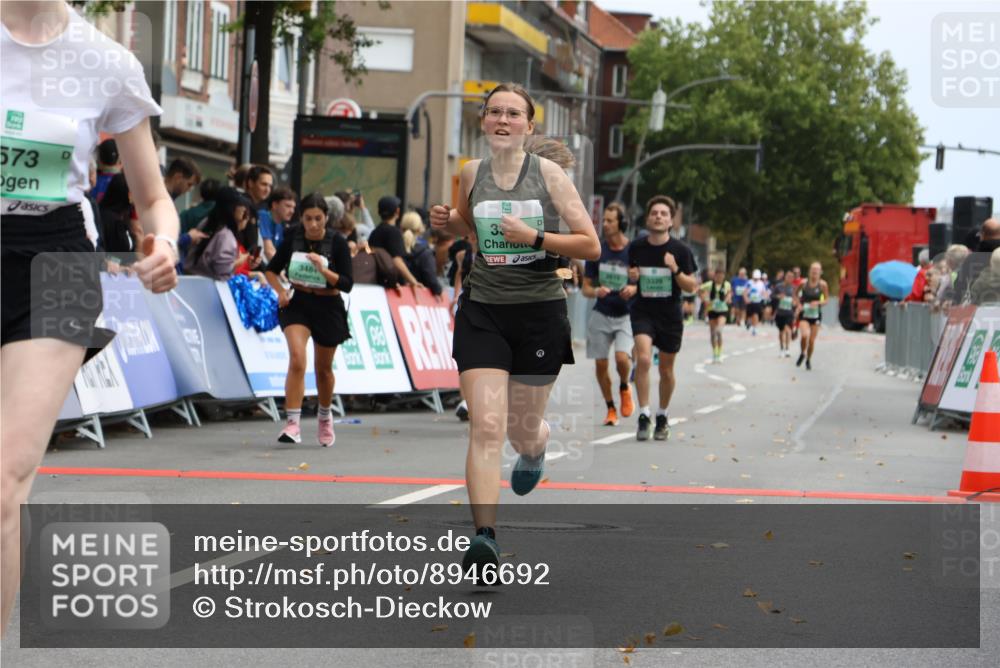 21.09.2025 - PSD Bank Halbmarathon Strokosch-Dieckow http://msf.ph/oto/8946692 21.09.2025 12:15:44 Ziel 1096, 1369, 1734, 2615, 2958, 3070, 3339, 3345, 3473, 3484, 3516, 3573, 3617, 4051 meine-sportfotos.de