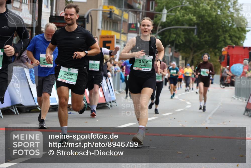 21.09.2025 - PSD Bank Halbmarathon Strokosch-Dieckow http://msf.ph/oto/8946759 21.09.2025 12:16:27 Ziel 1704, 2499, 2608, 3019, 3027, 3097, 3107, 3338, 3372, 3551, 4058 meine-sportfotos.de
