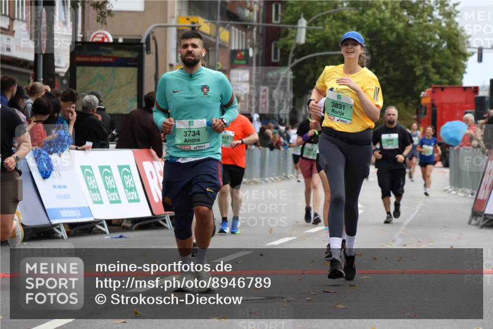 21.09.2025 - PSD Bank Halbmarathon Strokosch-Dieckow http://msf.ph/oto/8946789 21.09.2025 12:16:51 Ziel 1024, 1025, 1193, 1513, 1599, 2877, 3115, 3128, 3413, 3734, 3773, 3831 meine-sportfotos.de