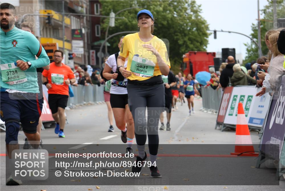 21.09.2025 - PSD Bank Halbmarathon Strokosch-Dieckow http://msf.ph/oto/8946794 21.09.2025 12:16:52 Ziel 1193, 1513, 1599, 2877, 3028, 3115, 3128, 3413, 3500, 3734, 3773, 3831 meine-sportfotos.de