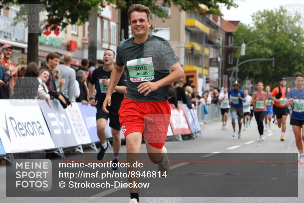 21.09.2025 - PSD Bank Halbmarathon Strokosch-Dieckow http://msf.ph/oto/8946814 21.09.2025 12:17:05 Ziel 1061, 3018, 3028, 3334, 3413, 3496, 3500, 3874, 4032 meine-sportfotos.de