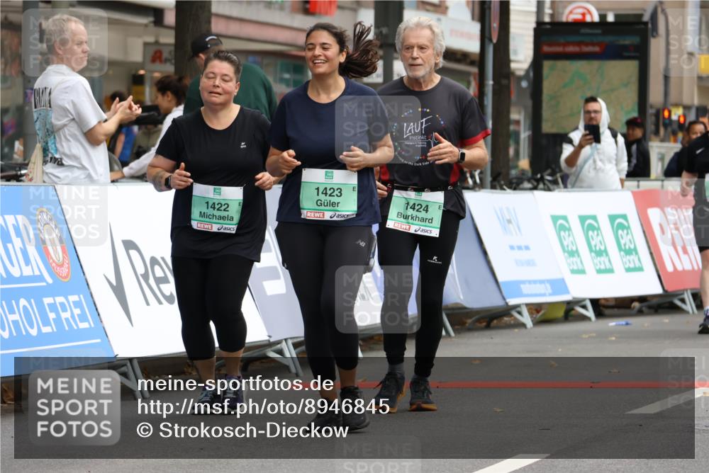 21.09.2025 - PSD Bank Halbmarathon Strokosch-Dieckow http://msf.ph/oto/8946845 21.09.2025 12:55:08 Ziel 1422, 1423, 1424, 1425, 3854 meine-sportfotos.de
