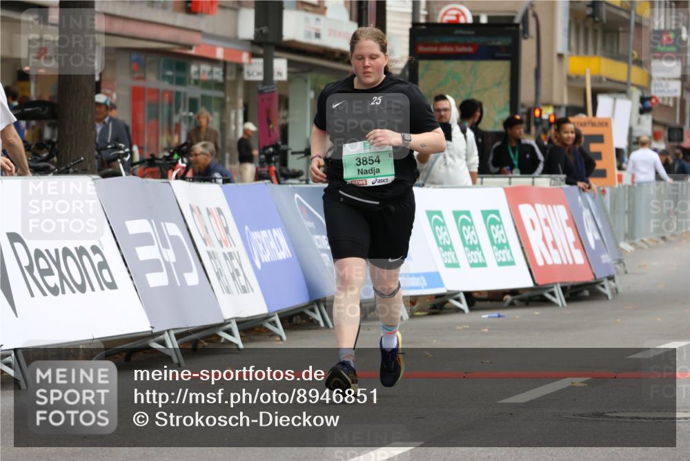 21.09.2025 - PSD Bank Halbmarathon Strokosch-Dieckow http://msf.ph/oto/8946851 21.09.2025 12:55:13 Ziel 1422, 1423, 1424, 1425, 3854 meine-sportfotos.de