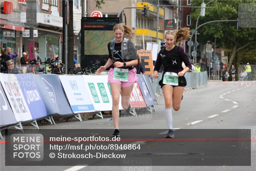 21.09.2025 - PSD Bank Halbmarathon Strokosch-Dieckow http://msf.ph/oto/8946864 21.09.2025 12:56:32 Ziel 3833, 3855 meine-sportfotos.de