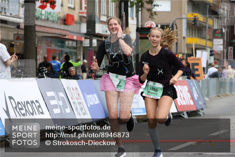 21.09.2025 - PSD Bank Halbmarathon Strokosch-Dieckow http://msf.ph/oto/8946873 21.09.2025 12:56:33 Ziel 3833, 3855 meine-sportfotos.de
