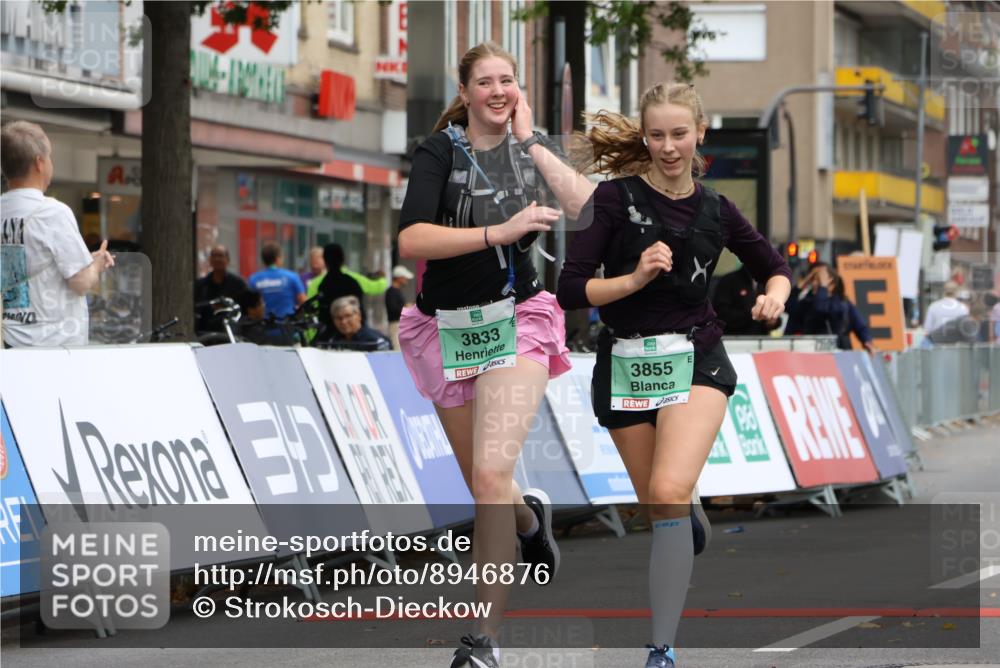 21.09.2025 - PSD Bank Halbmarathon Strokosch-Dieckow http://msf.ph/oto/8946876 21.09.2025 12:56:33 Ziel 3833, 3855 meine-sportfotos.de
