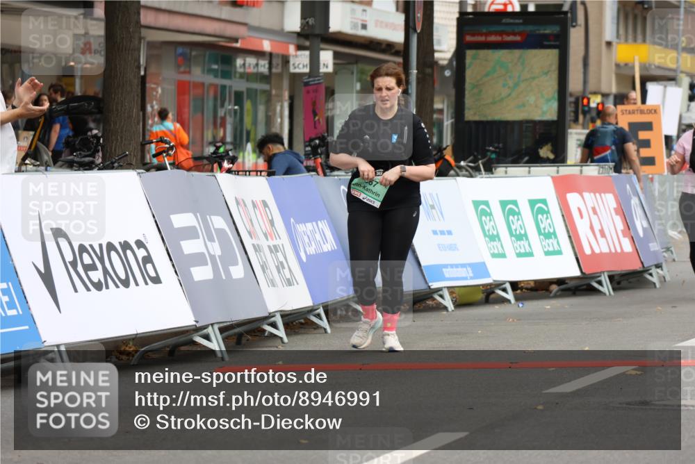 21.09.2025 - PSD Bank Halbmarathon Strokosch-Dieckow http://msf.ph/oto/8946991 21.09.2025 13:02:45 Ziel 1048, 1559, 3867 meine-sportfotos.de