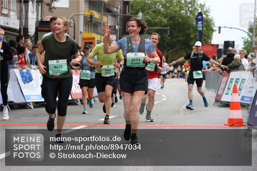21.09.2025 - PSD Bank Halbmarathon Strokosch-Dieckow http://msf.ph/oto/8947034 21.09.2025 12:17:42 Ziel 1119, 1207, 1503, 1539, 1753, 1754, 2639, 2831, 2869, 2881, 2937, 3117, 3120, 3171, 3192, 3195, 3247, 3310, 3337, 3462, 4023, 4027 meine-sportfotos.de