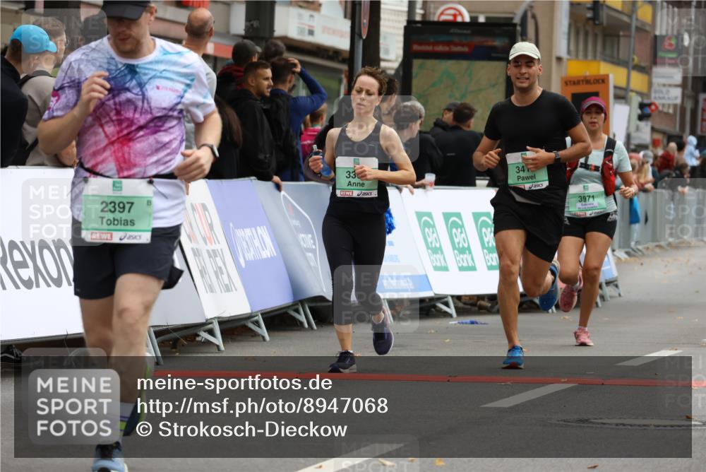 21.09.2025 - PSD Bank Halbmarathon Strokosch-Dieckow http://msf.ph/oto/8947068 21.09.2025 12:18:08 Ziel 1100, 2397, 3363, 3415, 3971 meine-sportfotos.de