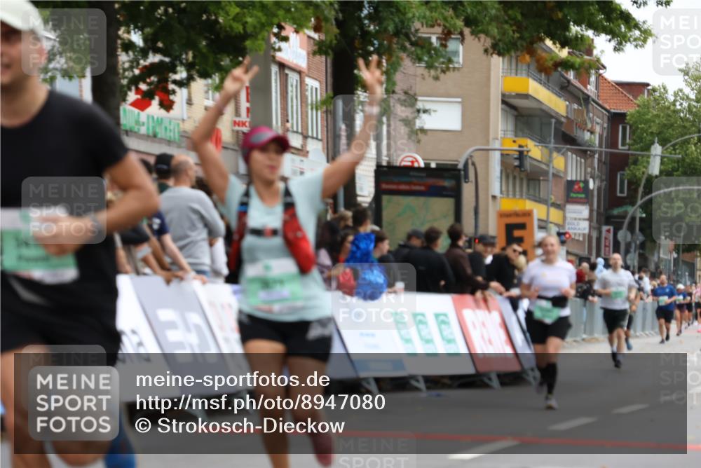 21.09.2025 - PSD Bank Halbmarathon Strokosch-Dieckow http://msf.ph/oto/8947080 21.09.2025 12:18:12 Ziel 1385, 2397, 3178, 3363, 3415, 3971 meine-sportfotos.de