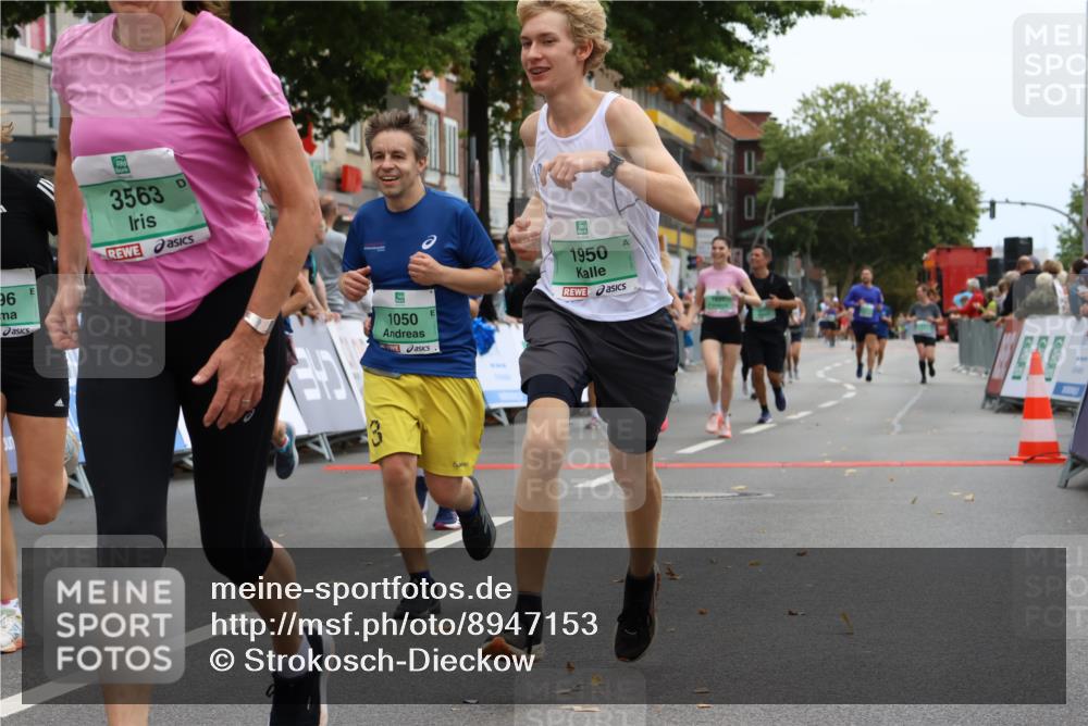 21.09.2025 - PSD Bank Halbmarathon Strokosch-Dieckow http://msf.ph/oto/8947153 21.09.2025 12:18:44 Ziel 1050, 1541, 1637, 1638, 1950, 2973, 2974, 3282, 3486, 3563, 3752, 3796 meine-sportfotos.de