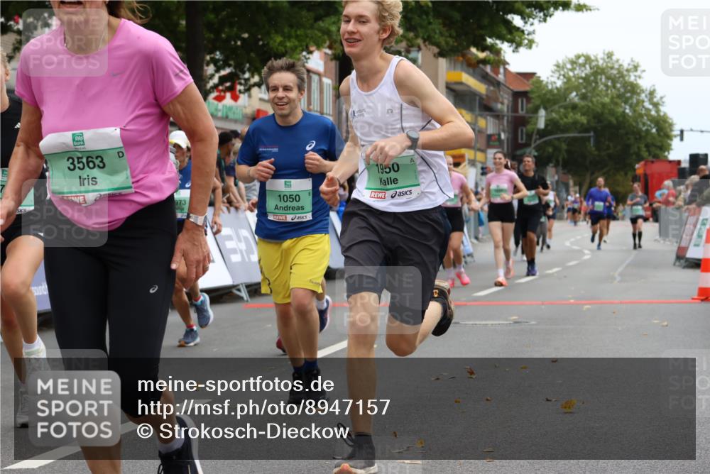 21.09.2025 - PSD Bank Halbmarathon Strokosch-Dieckow http://msf.ph/oto/8947157 21.09.2025 12:18:44 Ziel 1050, 1541, 1637, 1638, 1950, 2973, 2974, 3282, 3486, 3563, 3752, 3796 meine-sportfotos.de