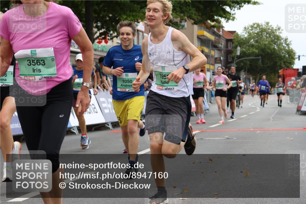21.09.2025 - PSD Bank Halbmarathon Strokosch-Dieckow http://msf.ph/oto/8947160 21.09.2025 12:18:44 Ziel 1050, 1541, 1637, 1638, 1950, 2973, 2974, 3282, 3486, 3563, 3752, 3796 meine-sportfotos.de