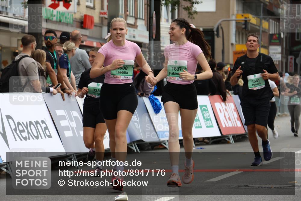 21.09.2025 - PSD Bank Halbmarathon Strokosch-Dieckow http://msf.ph/oto/8947176 21.09.2025 12:18:48 Ziel 1050, 1541, 1637, 1638, 1950, 2973, 2974, 3282, 3437, 3486, 3563, 3752, 3796 meine-sportfotos.de