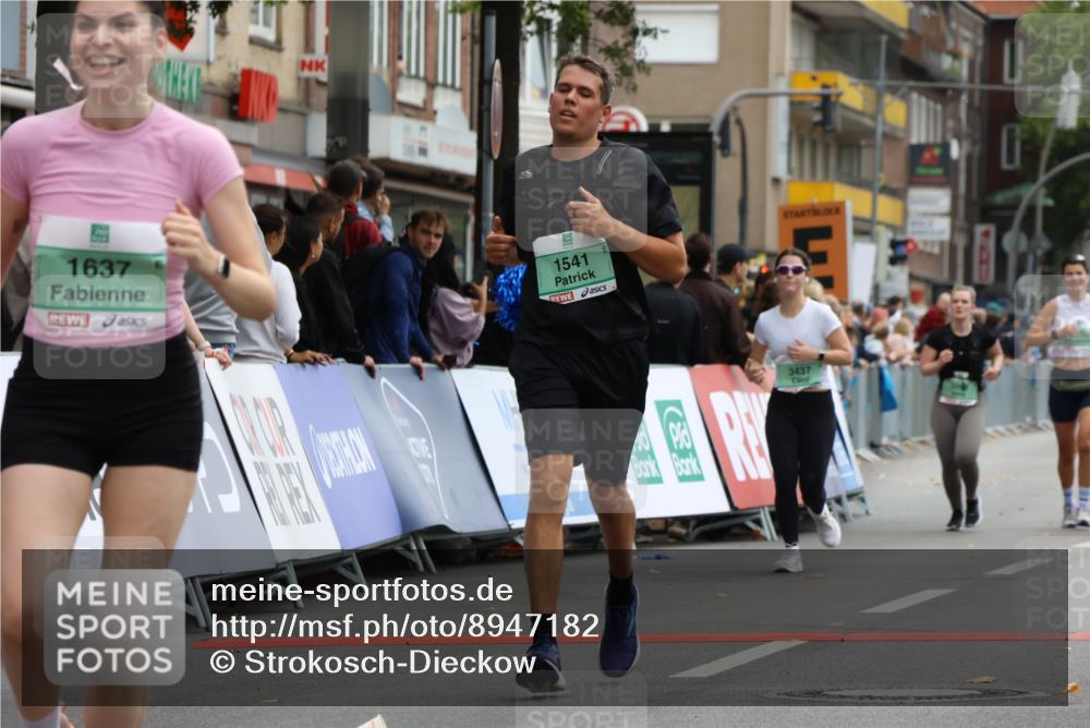 21.09.2025 - PSD Bank Halbmarathon Strokosch-Dieckow http://msf.ph/oto/8947182 21.09.2025 12:18:50 Ziel 1050, 1541, 1637, 1638, 1950, 2973, 2974, 3282, 3306, 3417, 3437, 3752, 3796, 3900 meine-sportfotos.de