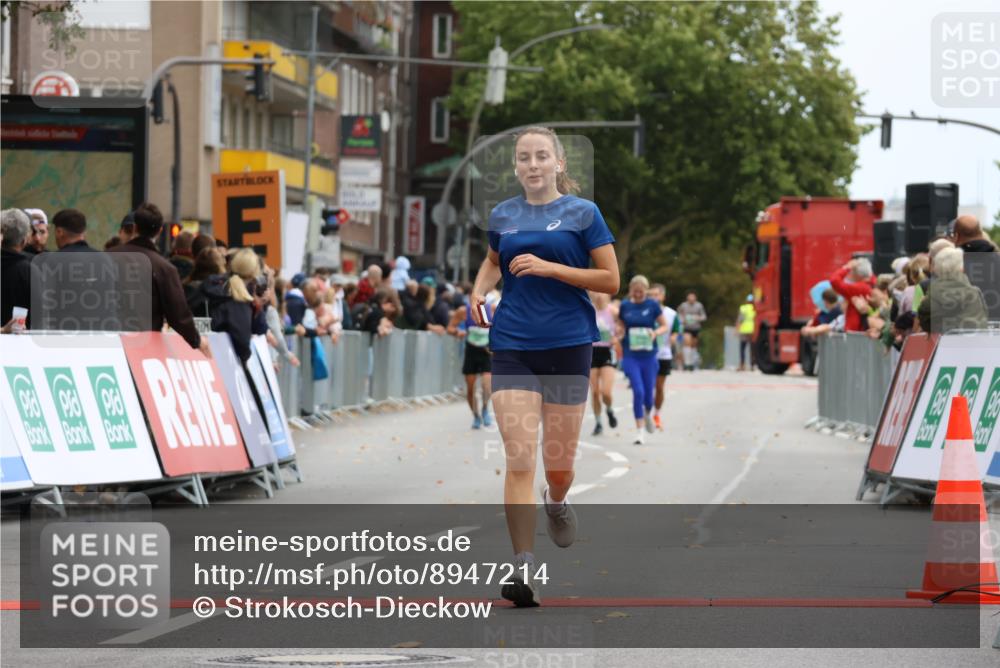 21.09.2025 - PSD Bank Halbmarathon Strokosch-Dieckow http://msf.ph/oto/8947214 21.09.2025 12:19:02 Ziel 1294, 3268, 3306, 3417, 3437, 3900 meine-sportfotos.de