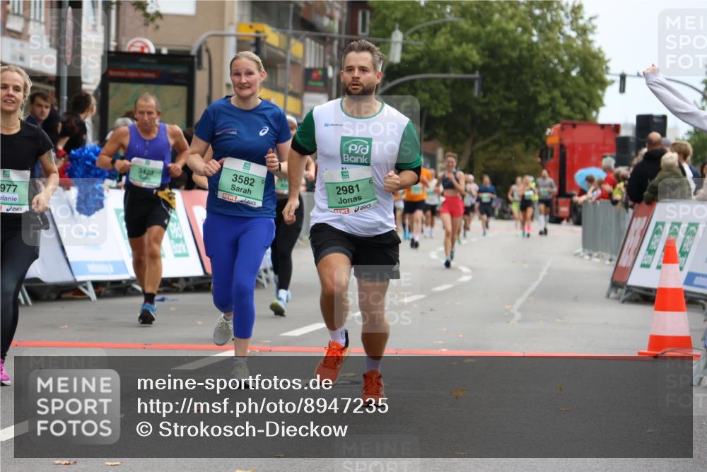 21.09.2025 - PSD Bank Halbmarathon Strokosch-Dieckow http://msf.ph/oto/8947235 21.09.2025 12:19:17 Ziel 1142, 2002, 2981, 3293, 3423, 3582, 3720, 3977 meine-sportfotos.de