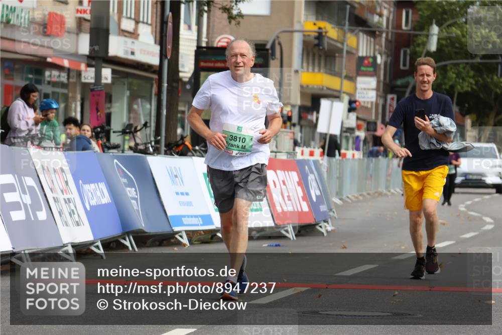 21.09.2025 - PSD Bank Halbmarathon Strokosch-Dieckow http://msf.ph/oto/8947237 21.09.2025 13:06:53 Ziel 3810, 3991 meine-sportfotos.de