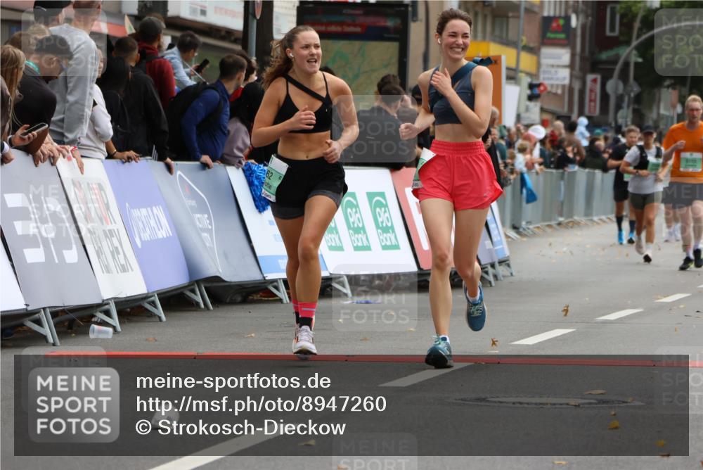 21.09.2025 - PSD Bank Halbmarathon Strokosch-Dieckow http://msf.ph/oto/8947260 21.09.2025 12:19:28 Ziel 1142, 3423, 3662, 3663, 3720 meine-sportfotos.de