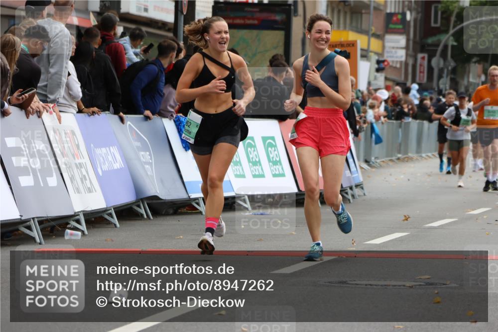 21.09.2025 - PSD Bank Halbmarathon Strokosch-Dieckow http://msf.ph/oto/8947262 21.09.2025 12:19:28 Ziel 1142, 3423, 3662, 3663, 3720 meine-sportfotos.de