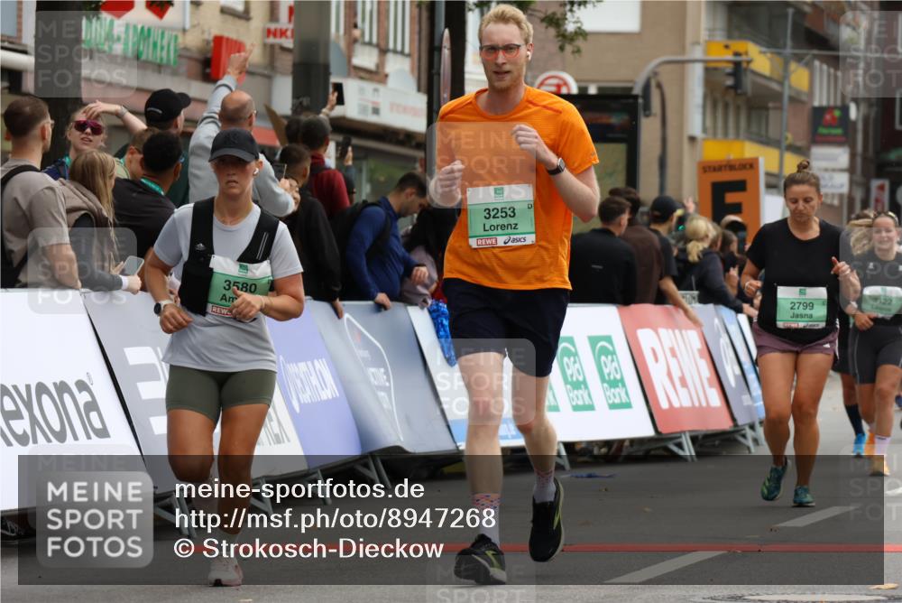 21.09.2025 - PSD Bank Halbmarathon Strokosch-Dieckow http://msf.ph/oto/8947268 21.09.2025 12:19:39 Ziel 1004, 2714, 2799, 3111, 3122, 3253, 3501, 3580 meine-sportfotos.de