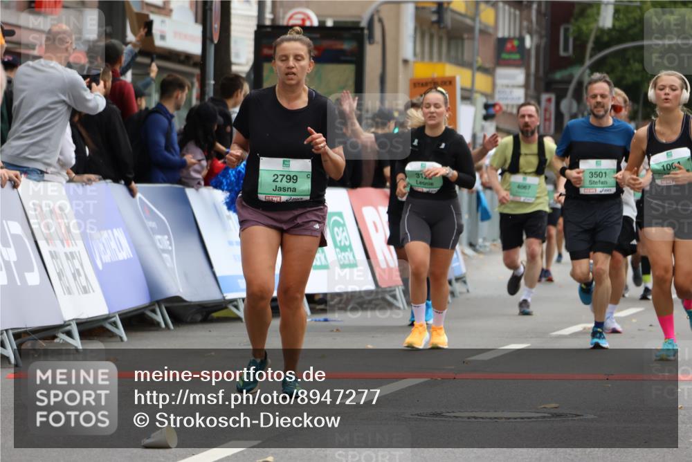 21.09.2025 - PSD Bank Halbmarathon Strokosch-Dieckow http://msf.ph/oto/8947277 21.09.2025 12:19:42 Ziel 1004, 2714, 2799, 3111, 3122, 3253, 3501, 3528, 3567, 3580, 3678, 4067 meine-sportfotos.de