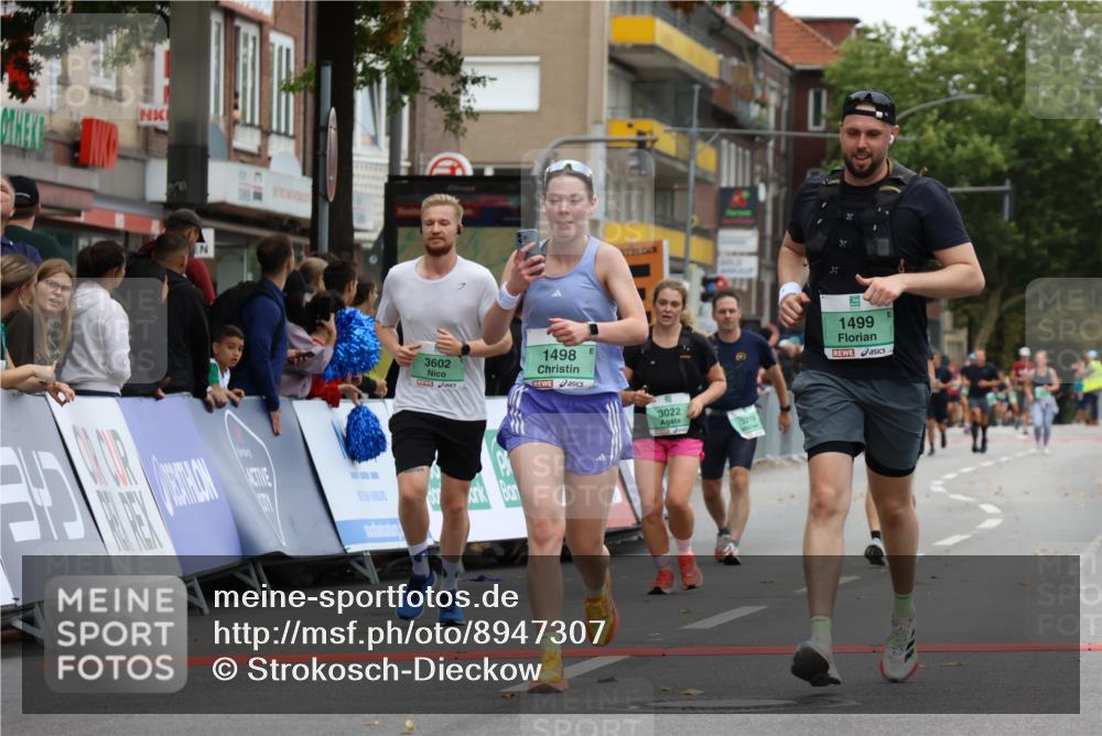 21.09.2025 - PSD Bank Halbmarathon Strokosch-Dieckow http://msf.ph/oto/8947307 21.09.2025 12:24:14 Ziel 1498, 1499, 3022, 3281, 3419, 3602 meine-sportfotos.de