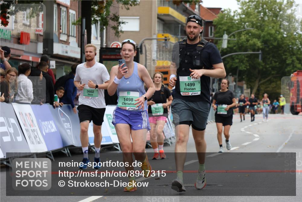 21.09.2025 - PSD Bank Halbmarathon Strokosch-Dieckow http://msf.ph/oto/8947315 21.09.2025 12:24:15 Ziel 1498, 1499, 3022, 3281, 3419, 3602 meine-sportfotos.de