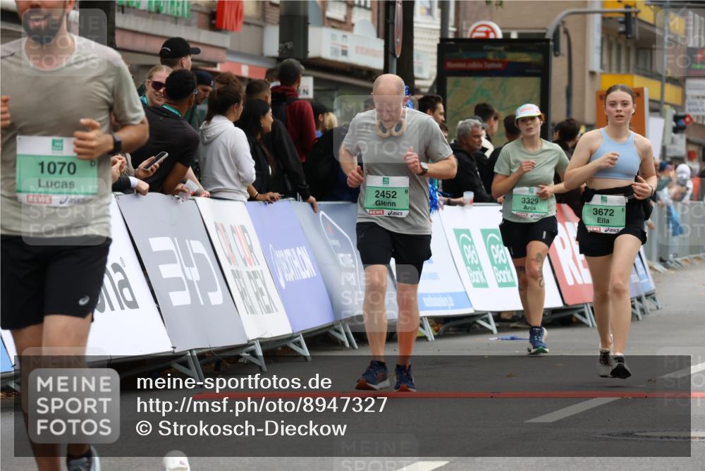 21.09.2025 - PSD Bank Halbmarathon Strokosch-Dieckow http://msf.ph/oto/8947327 21.09.2025 12:19:55 Ziel 1070, 1661, 2452, 2714, 3111, 3264, 3265, 3329, 3347, 3528, 3567, 3672, 3678, 4067 meine-sportfotos.de