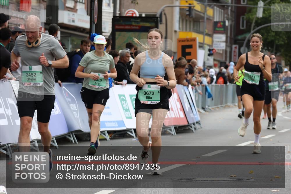 21.09.2025 - PSD Bank Halbmarathon Strokosch-Dieckow http://msf.ph/oto/8947335 21.09.2025 12:19:56 Ziel 1070, 1661, 2452, 3264, 3265, 3329, 3347, 3528, 3567, 3672, 3678, 4067 meine-sportfotos.de