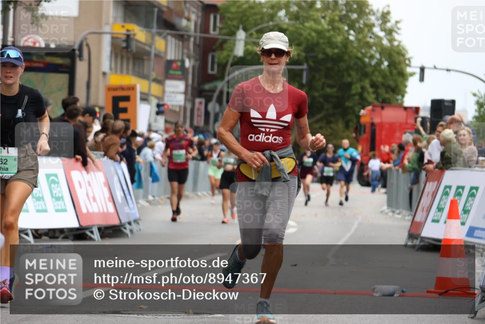 21.09.2025 - PSD Bank Halbmarathon Strokosch-Dieckow http://msf.ph/oto/8947367 21.09.2025 12:24:49 Ziel 2846, 3143, 3214, 3263, 3745, 3762 meine-sportfotos.de