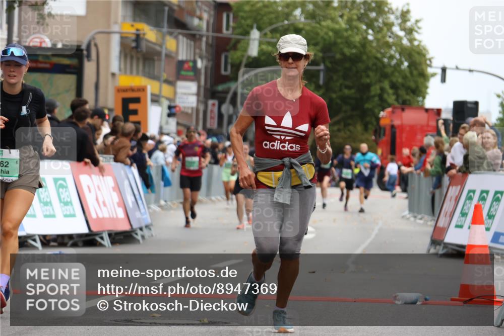 21.09.2025 - PSD Bank Halbmarathon Strokosch-Dieckow http://msf.ph/oto/8947369 21.09.2025 12:24:49 Ziel 2846, 3143, 3214, 3263, 3745, 3762 meine-sportfotos.de