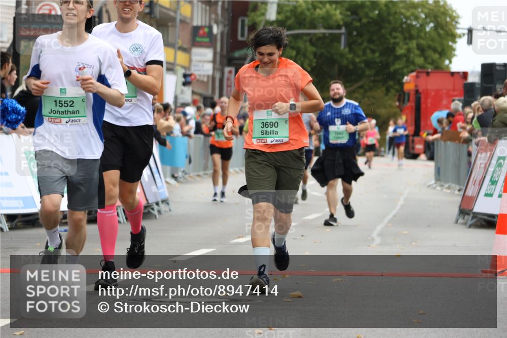 21.09.2025 - PSD Bank Halbmarathon Strokosch-Dieckow http://msf.ph/oto/8947414 21.09.2025 12:20:41 Ziel 1208, 1474, 1552, 1682, 3690 meine-sportfotos.de