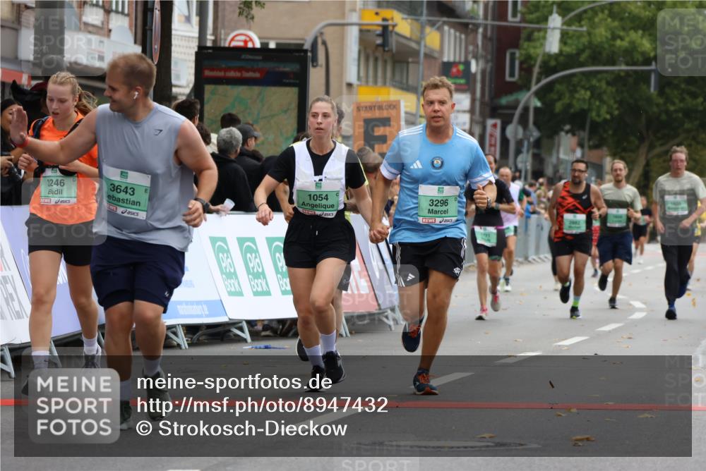 21.09.2025 - PSD Bank Halbmarathon Strokosch-Dieckow http://msf.ph/oto/8947432 21.09.2025 12:20:52 Ziel 1054, 1682, 3124, 3246, 3296, 3643, 3681 meine-sportfotos.de