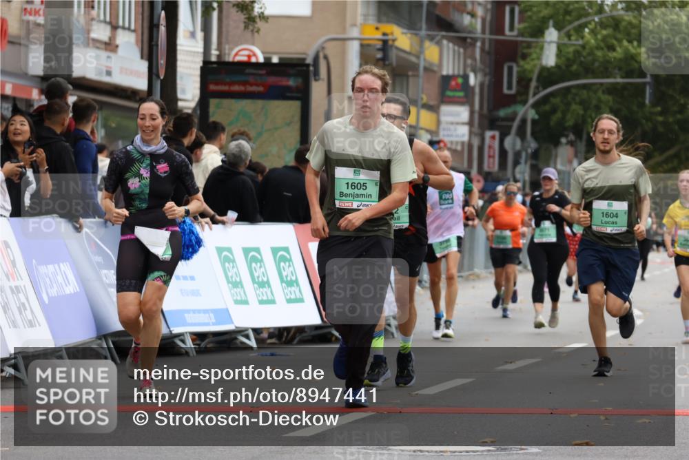 21.09.2025 - PSD Bank Halbmarathon Strokosch-Dieckow http://msf.ph/oto/8947441 21.09.2025 12:20:59 Ziel 1054, 1604, 1605, 1771, 2882, 3124, 3246, 3296, 3643, 3644, 3681, 3798 meine-sportfotos.de
