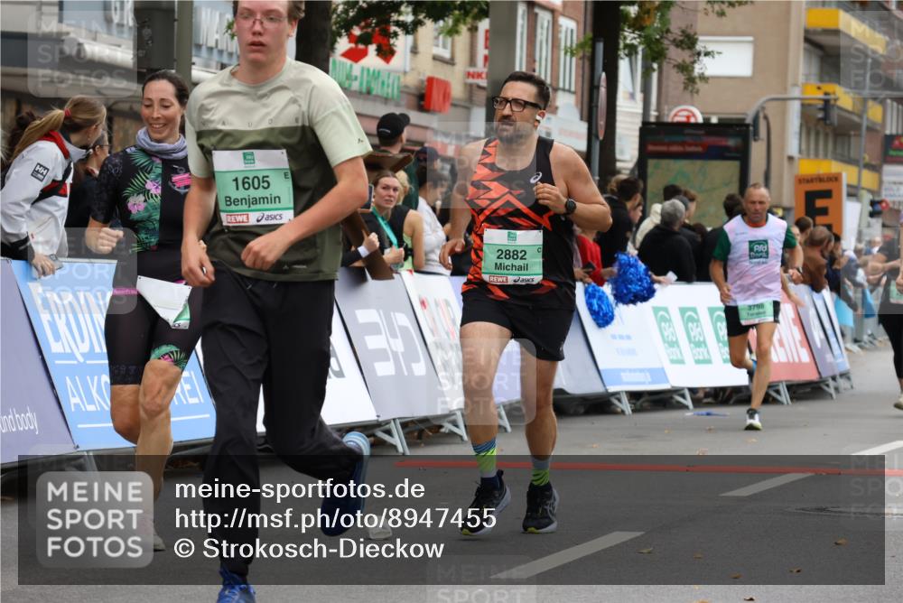21.09.2025 - PSD Bank Halbmarathon Strokosch-Dieckow http://msf.ph/oto/8947455 21.09.2025 12:21:02 Ziel 1054, 1604, 1605, 1771, 2882, 3246, 3296, 3571, 3644, 3681, 3798 meine-sportfotos.de