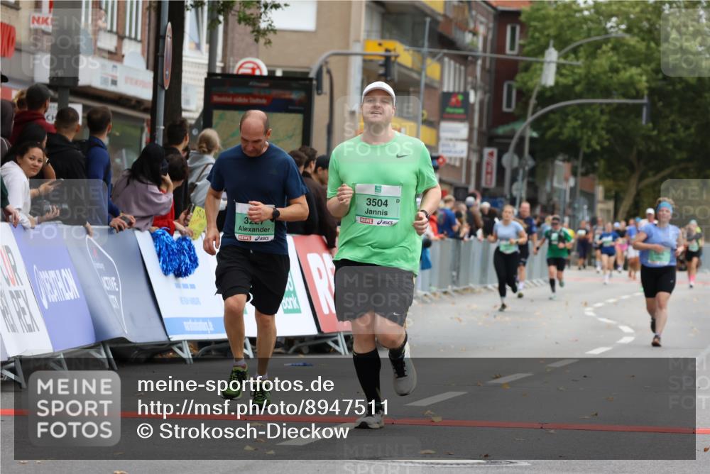 21.09.2025 - PSD Bank Halbmarathon Strokosch-Dieckow http://msf.ph/oto/8947511 21.09.2025 12:26:02 Ziel 2975, 3227, 3258, 3429, 3504, 3631 meine-sportfotos.de