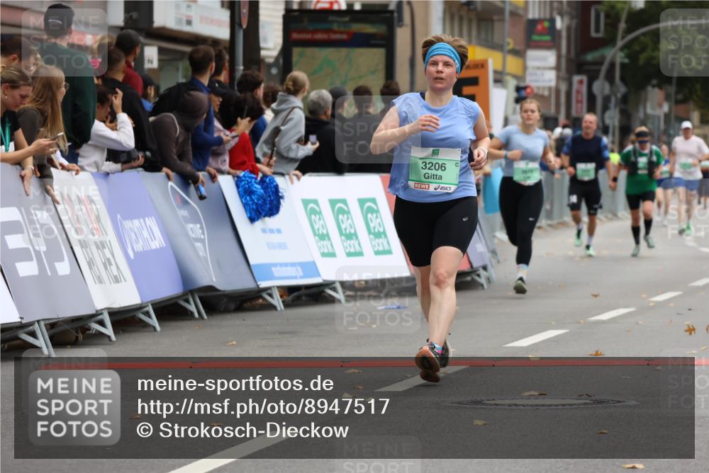 21.09.2025 - PSD Bank Halbmarathon Strokosch-Dieckow http://msf.ph/oto/8947517 21.09.2025 12:26:11 Ziel 3206, 3227, 3504, 3611 meine-sportfotos.de