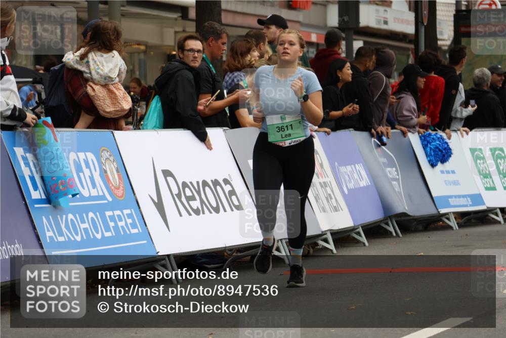 21.09.2025 - PSD Bank Halbmarathon Strokosch-Dieckow http://msf.ph/oto/8947536 21.09.2025 12:26:16 Ziel 2900, 2950, 3206, 3611 meine-sportfotos.de