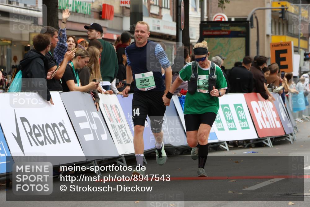21.09.2025 - PSD Bank Halbmarathon Strokosch-Dieckow http://msf.ph/oto/8947543 21.09.2025 12:26:22 Ziel 2900, 2950, 3611 meine-sportfotos.de