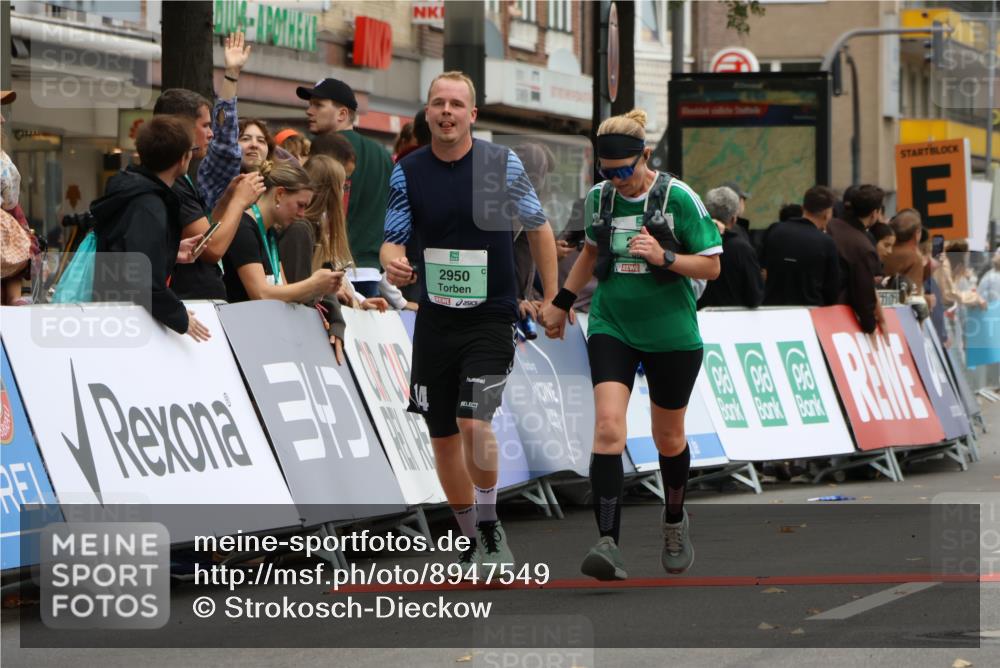 21.09.2025 - PSD Bank Halbmarathon Strokosch-Dieckow http://msf.ph/oto/8947549 21.09.2025 12:26:22 Ziel 2900, 2950, 3611 meine-sportfotos.de