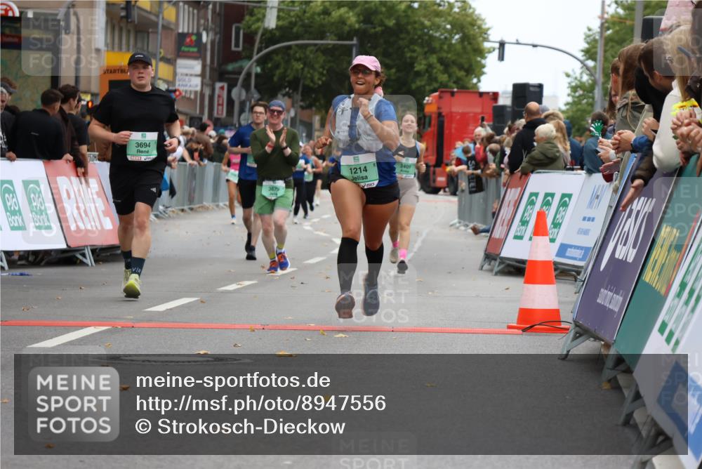 21.09.2025 - PSD Bank Halbmarathon Strokosch-Dieckow http://msf.ph/oto/8947556 21.09.2025 12:21:39 Ziel 1214, 2905, 3409, 3679, 3694 meine-sportfotos.de